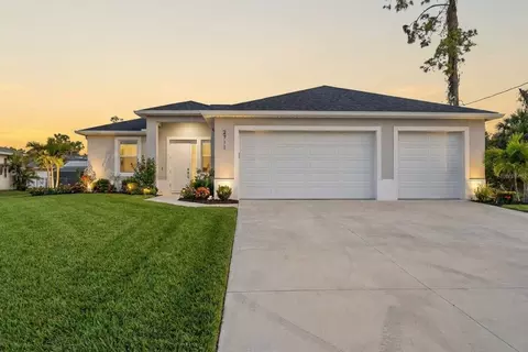 2711 Atwater Dr, North Port, FL 34288