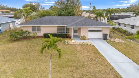 5311 14th Avenue Dr W, Bradenton, FL 34209