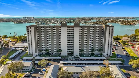 7050 Sunset Dr S #912, South Pasadena, FL 33707