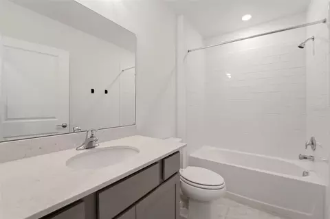 Bath - 11753 Capstan Pl, Parrish, FL 34219 photo 4 of 4