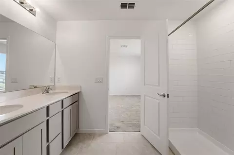 Bath - 11753 Capstan Pl, Parrish, FL 34219 photo 2 of 4
