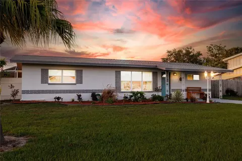 8415 Iris Ave, Seminole, FL 33777