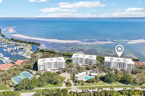 2410 Harbourside Dr #111, Longboat Key, FL 34228