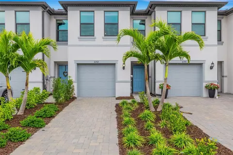 6352 Silverstar Dr, Sarasota, FL 34240