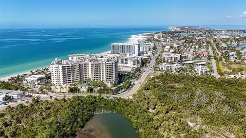 1300 Benjamin Franklin Dr #809, Sarasota, FL 34236