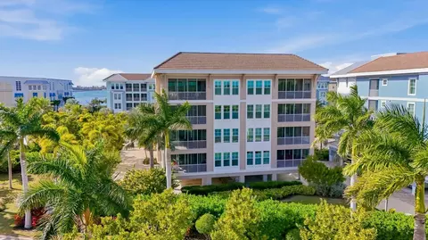 395 Aruba Cir #303, Bradenton, FL 34209