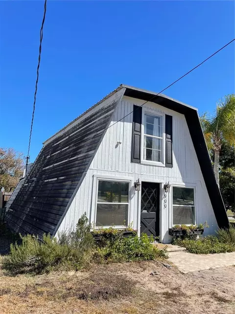 900 Riverside Dr, Tarpon Springs, FL 34689