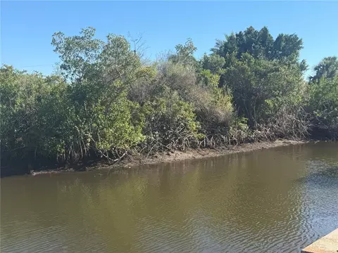 2402 Larkspur Dr, Punta Gorda, FL 33950