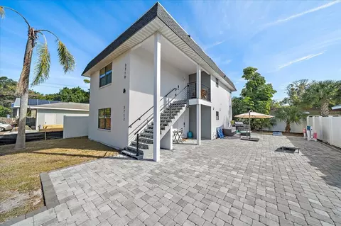 3710 Iroquois Ave, Sarasota, FL 34234