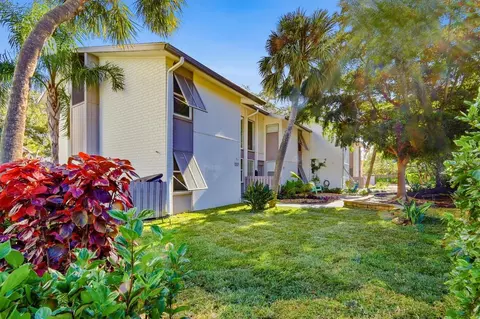 1201 E Peppertree Dr #234, Sarasota, FL 34242