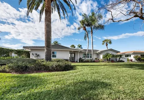 513 Outrigger Ln, Longboat Key, FL 34228