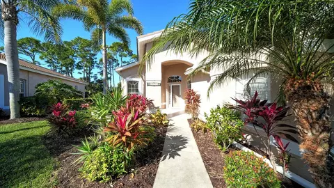 9559 Forest Hills Cir, Sarasota, FL 34238