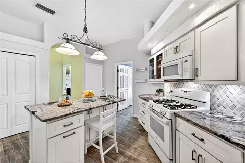 Kitchen - 4603 4th Ave E, Bradenton, FL 34208 photo 6 of 6