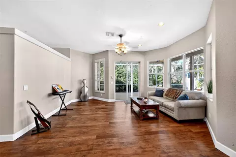 Living - 4603 4th Ave E, Bradenton, FL 34208 photo 5 of 8