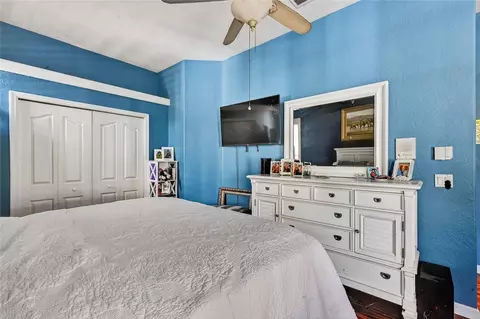 Bedroom - 4603 4th Ave E, Bradenton, FL 34208 photo 4 of 9
