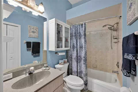 Bath - 4603 4th Ave E, Bradenton, FL 34208 photo 3 of 3