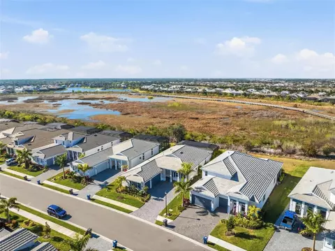 View/Area - 7982 Redonda Loop, Bradenton, FL 34202 photo 4 of 11