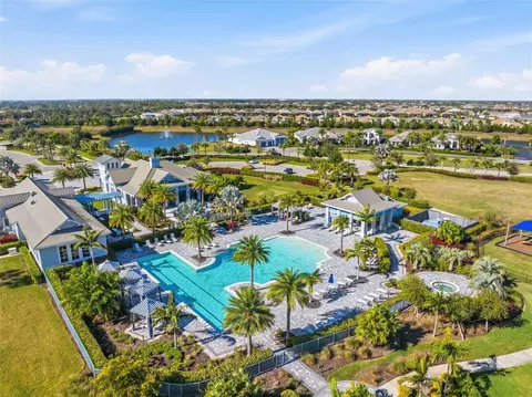View/Area - 7982 Redonda Loop, Bradenton, FL 34202 photo 10 of 11