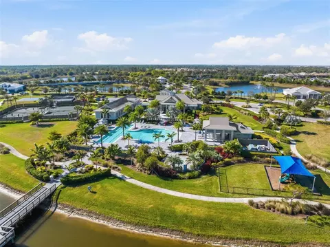 View/Area - 7982 Redonda Loop, Bradenton, FL 34202 photo 8 of 11