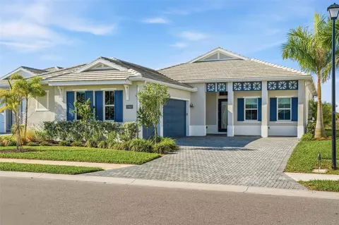 Exterior - 7982 Redonda Loop, Bradenton, FL 34202 photo 3 of 12