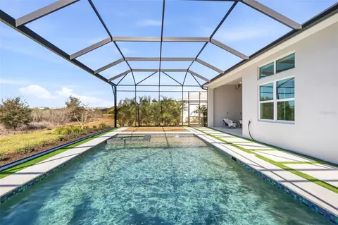 Exterior - 7982 Redonda Loop, Bradenton, FL 34202 photo 7 of 12