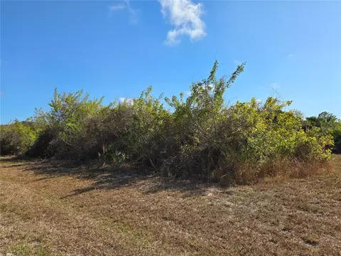 277 Baytree Dr, Rotonda West, FL 33947