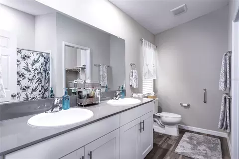 Bath - 7635 Twin Leaf Ter, Parrish, FL 34219 photo 1 of 2