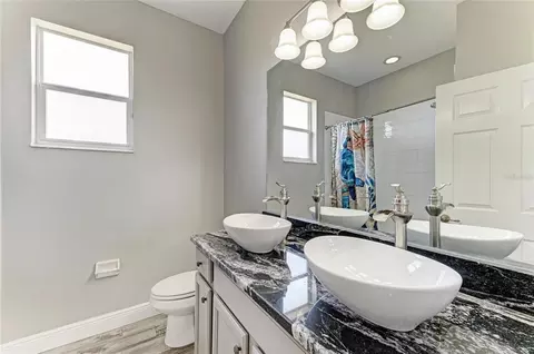 Bath - 13710 Golf Course Rd, Parrish, FL 34219 photo 3 of 4
