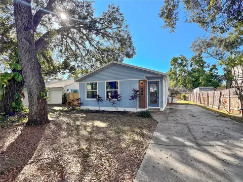 1008 37th St W, Bradenton, FL 34205