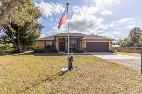 Exterior - 6416 18th Ave E, Bradenton, FL 34208 photo 7 of 8