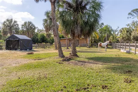 Exterior - 6416 18th Ave E, Bradenton, FL 34208 photo 6 of 8