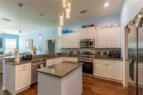 Kitchen - 6416 18th Ave E, Bradenton, FL 34208 photo 2 of 6