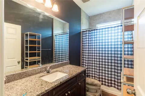 Bath - 6416 18th Ave E, Bradenton, FL 34208 photo 3 of 3