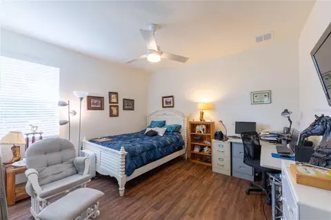 Bedroom - 6416 18th Ave E, Bradenton, FL 34208 photo 7 of 7