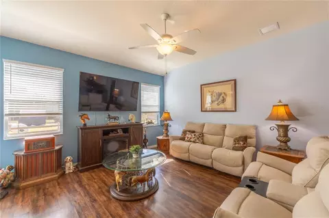 Living - 6416 18th Ave E, Bradenton, FL 34208 photo 3 of 4