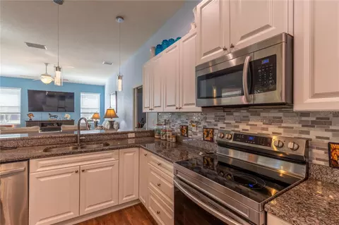 Kitchen - 6416 18th Ave E, Bradenton, FL 34208 photo 1 of 6