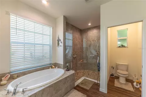 Bath - 6416 18th Ave E, Bradenton, FL 34208 photo 1 of 3