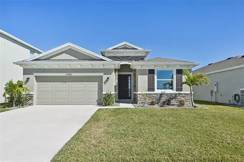 Exterior - 10516 Chippewa Dr, Parrish, FL 34219 photo 5 of 17