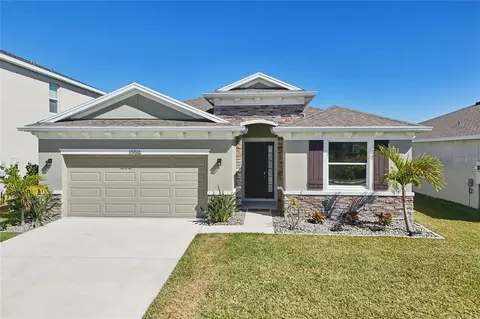 Exterior - 10516 Chippewa Dr, Parrish, FL 34219 photo 9 of 17