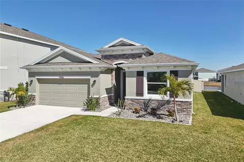 Exterior - 10516 Chippewa Dr, Parrish, FL 34219 photo 6 of 17