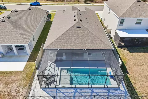 Exterior - 10516 Chippewa Dr, Parrish, FL 34219 photo 13 of 17