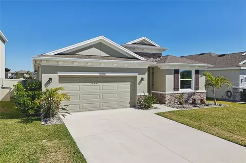 Exterior - 10516 Chippewa Dr, Parrish, FL 34219 photo 11 of 17