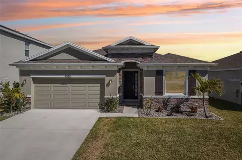 Exterior - 10516 Chippewa Dr, Parrish, FL 34219 photo 2 of 17