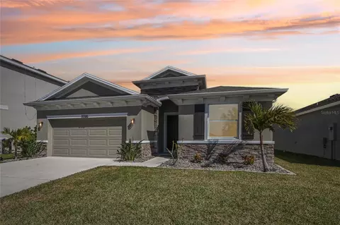 Exterior - 10516 Chippewa Dr, Parrish, FL 34219 photo 4 of 17