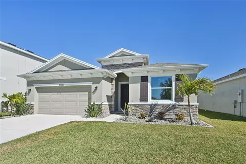 Exterior - 10516 Chippewa Dr, Parrish, FL 34219 photo 10 of 17
