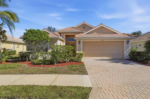 6310 Falcon Lair Dr, North Port, FL 34287