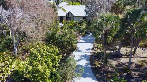 1035 Sirus Trl, Sarasota, FL 34232