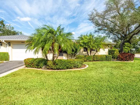 6994 W Country Club Dr N, Sarasota, FL 34243