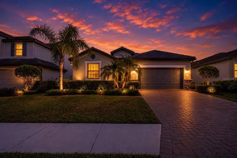 707 Fire Bush Ct, Bradenton, FL 34212