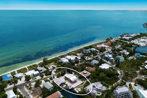 807 S Bay Blvd, Anna Maria, FL 34216